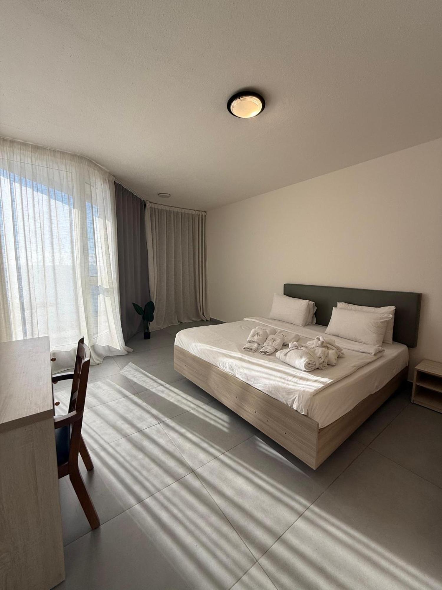 Aqualand Hotel & Resort Batroun Extérieur photo